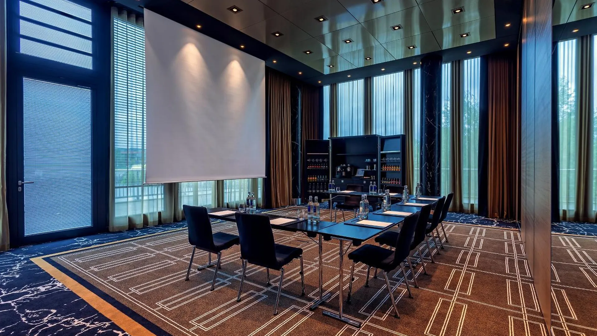 Hyatt Regency Dusseldorf Otel
